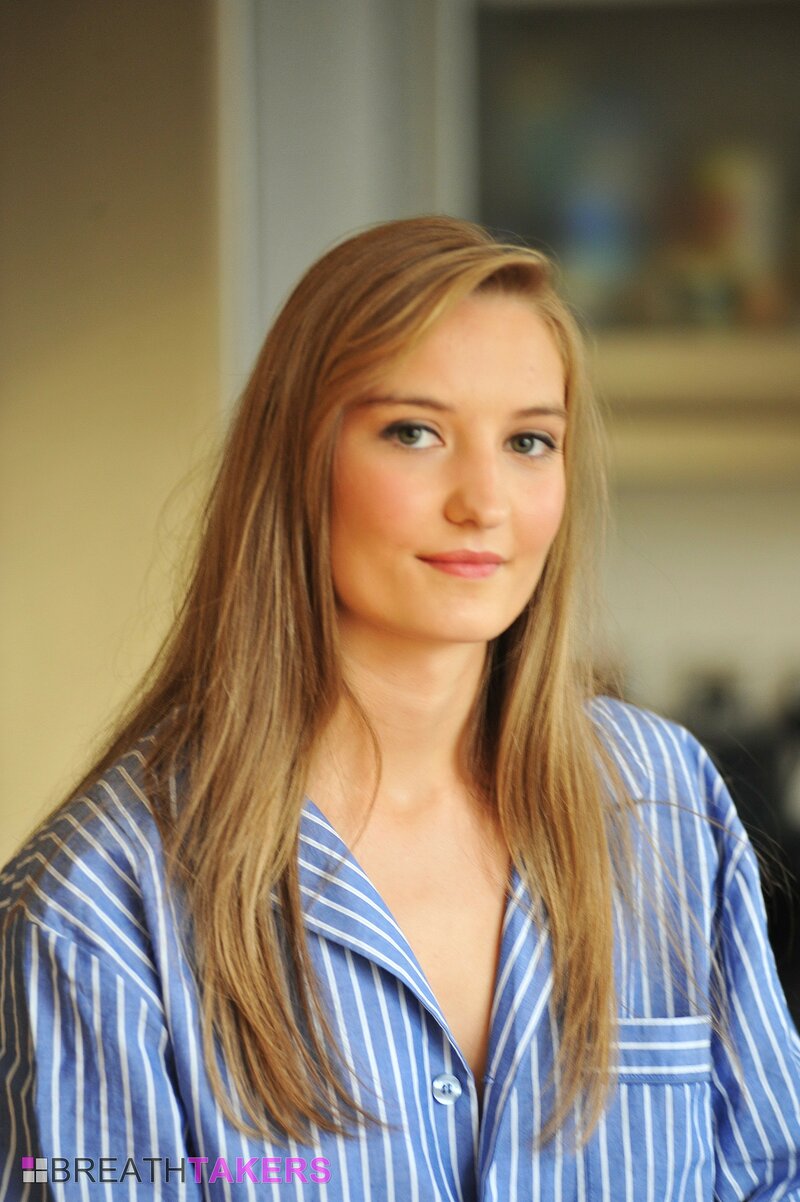 Любовь, 19 лет, 0 размер груди